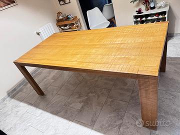 Tavolo  soggiorno legno massello