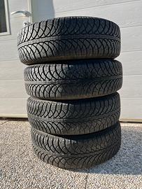 Gomme invernali 185/55 R15 con cerchi in ferro