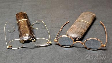 Coppia di antichi occhiali fine '800 con custodie 