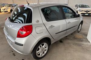 Renault Clio 1.2 16V 5 porte Le Iene