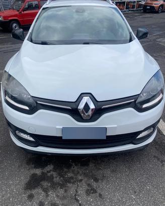 Megane 1.5 dCi 95CV SporTour Limited Autocarro