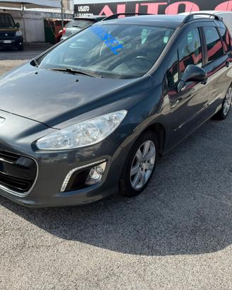 Peugeot 308 1.6 8V e-HDi 115CV Stop&Start robotiz.