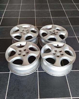 cerchi originali Toyota 