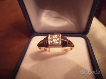 Anello solitario antico in oro con brillante