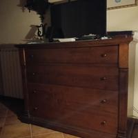 Cassettone in legno per camera da letto