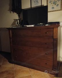 Cassettone in legno per camera da letto