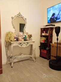 Luchesse con specchio antica.