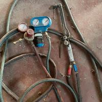 Cannella da taglio con manometro