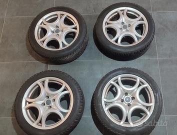 4 gomme complete di cerchio 