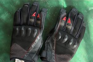 Guanti moto DAINESE