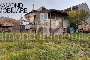 Casa singola 140 mq con terreno a linguaglossa
