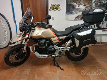 Moto Guzzi V85 TT Travel 2022