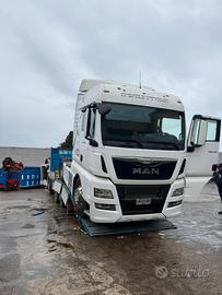 TRATTORE PER SEMIRIMORCHIO MAN TG18480T ANNO 2015 