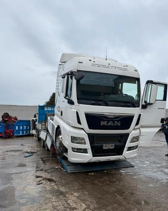 TRATTORE PER SEMIRIMORCHIO MAN TG18480T ANNO 2015 