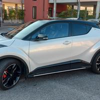 Toyota C-HR Gr Sport 2.0 bianco 