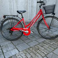 Bicicletta donna 28 in alluminio pari al nuovo