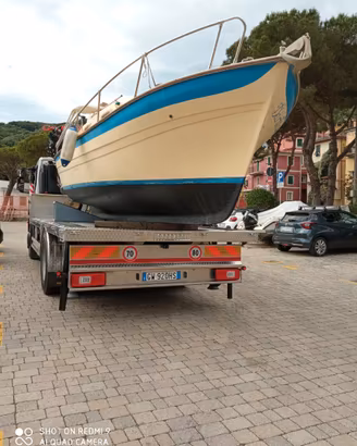 Barca cabinata 6 mt 40 hp