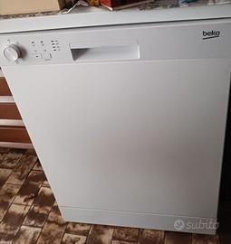 LAVASTOVIGLIE BEKO DFN05321W 13 coperti A++