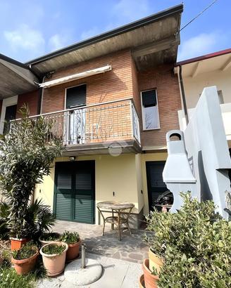 CASA SEMINDIPENDENTE A COTIGNOLA
