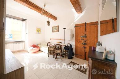 QUADRILOCALE CAMOGLI