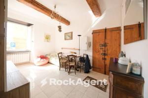 QUADRILOCALE CAMOGLI