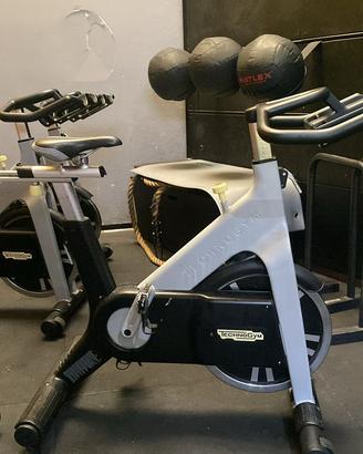 Bike Group Cycling Technogym – Perfette Condizio