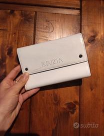 Portafogli bianco, Krizia