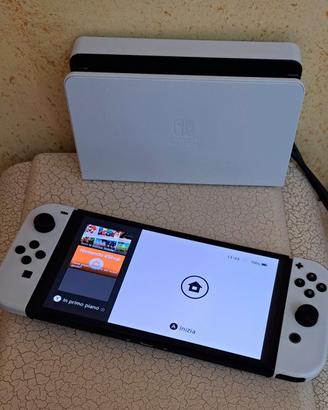 Nintendo Switch OLED Bianca + Gioco Cars 3 