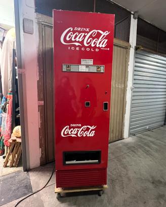 MODERNARIATO coca cola 1970