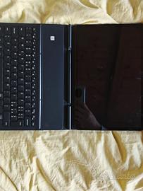 Samsung Galaxy Tab S8 plus con custodia e tastiera