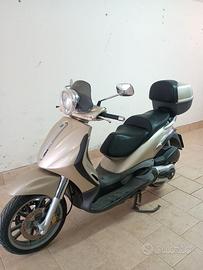 Beverly 500