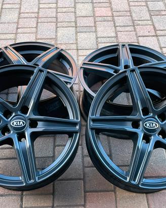 Cerchi in lega R17 MAT BLACK