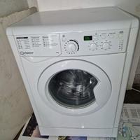 lavatrice INDESIT 6 kg 1000 giri Modello EWD61051