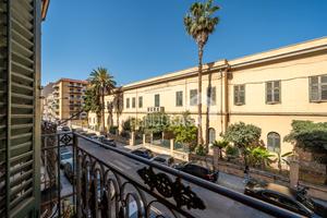 Ampio Appartamento con Giardino Privato