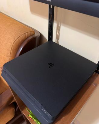 PlayStation 4 Slim 500 GB con 3 giochi