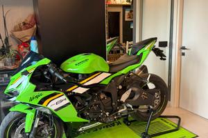Moto Kawasaki ZX 6R
