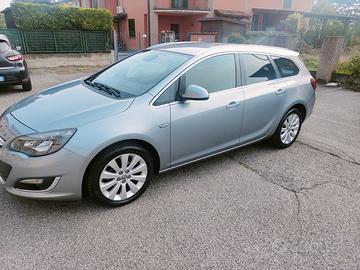 Opel Astra j sportourer cosmo benzina GPL