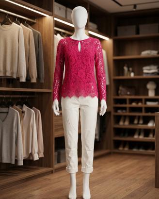 Top in pizzo Twinset e pantaloni Stefanel