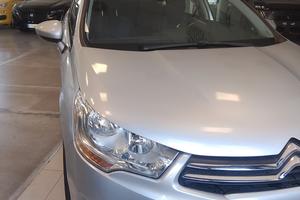 Citroen C4 berlina etta 2013  220.000 ki 
