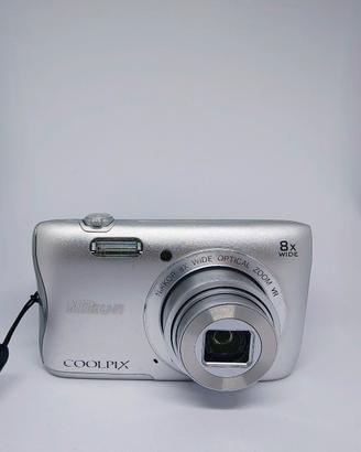 Nikon Coolpix S3700 completa