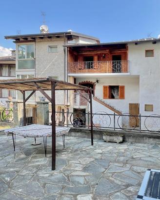 VILLA SINGOLA A VIÙ
