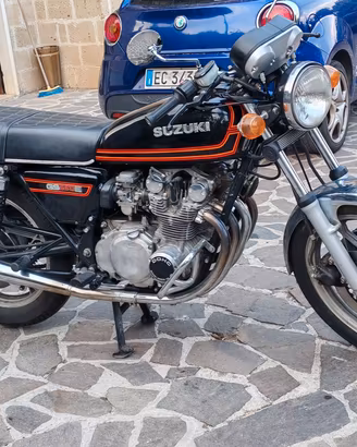 Suzuki GS550E interamente restaurata