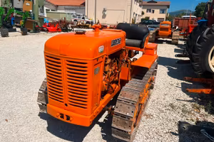 Trattore a cingoli FIAT 25