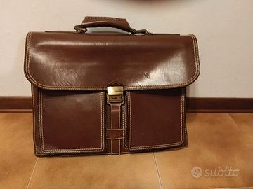 Cartella in pelle marrone
