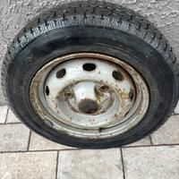 Cerchione e gomma RENAULT 4