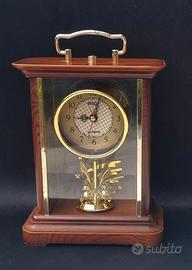 L'orologio da tavolo al quarzo "WSD"
