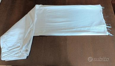 jeans bianchi con frange