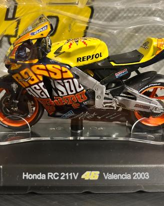 Modellino Honda RC 211V Vale Rossi.