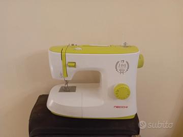 Macchina da cucireNecchi K408A.