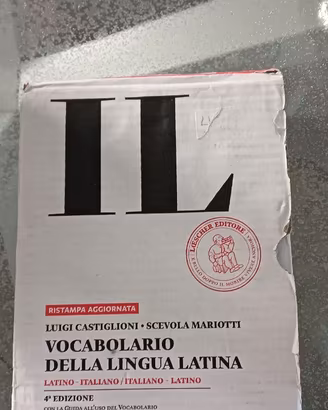 Dizionario latino  praticamente nuovo